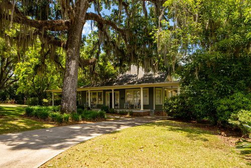 shutterstock 1990931111